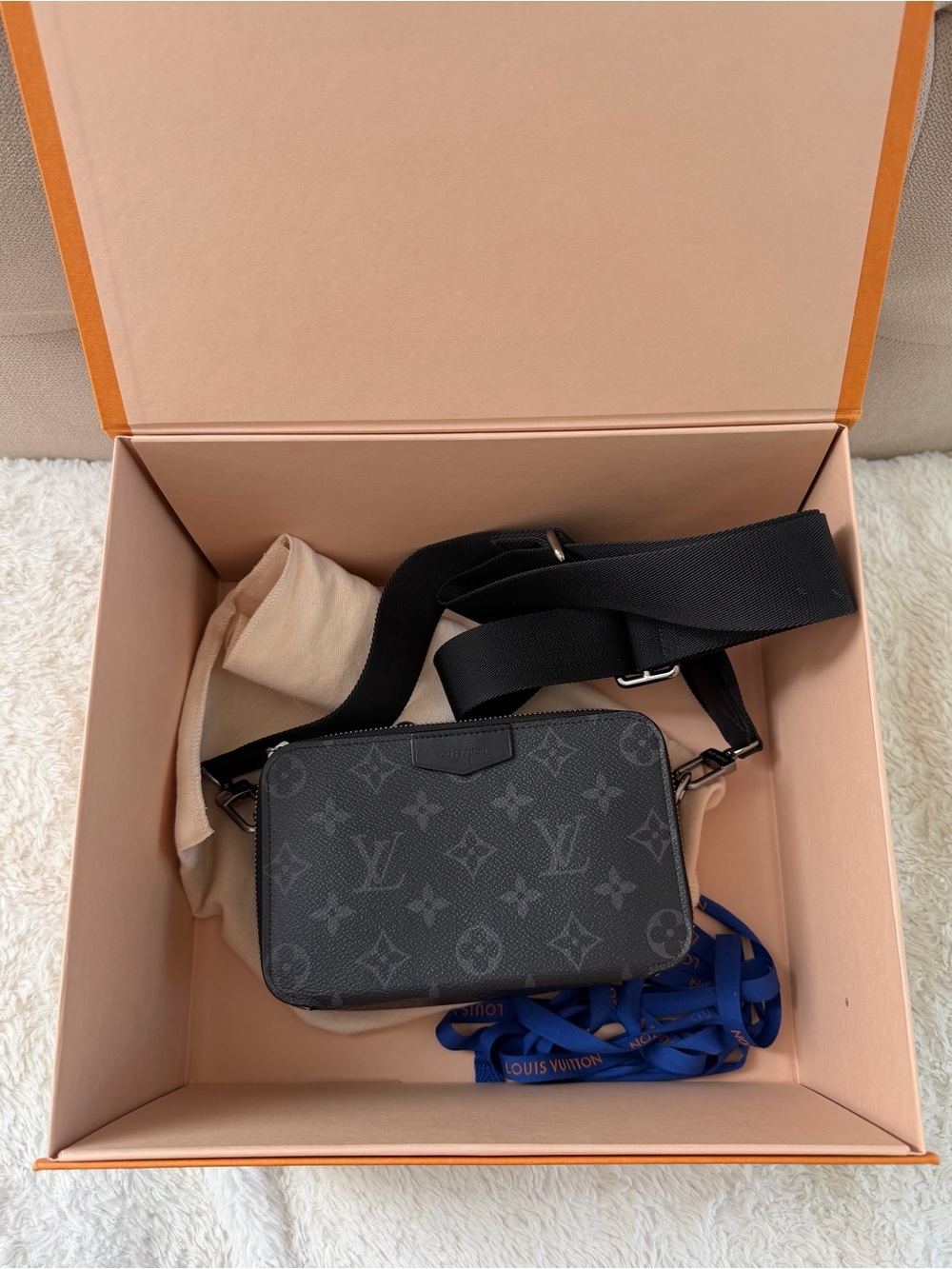 LOUIS VUITTON Monogram Eclipse Alpha Wearable Wallet